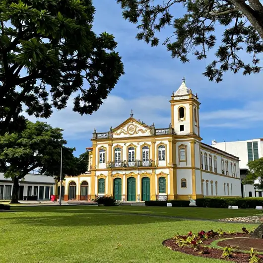 Centro de Cultura: Um Espaço para a Arte e Tradição Centro de Cultura: Um Espaço para a Arte e Tradição